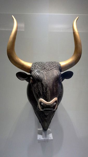 toro palacio cnosos
