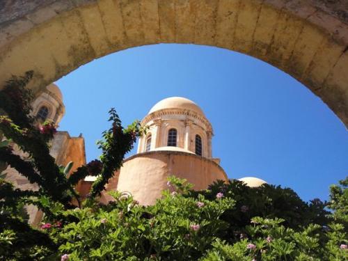 agia triada wom